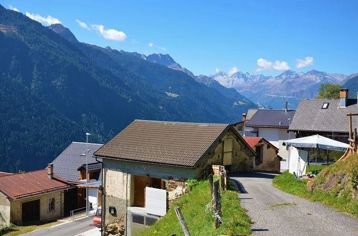 Rustico partiellement rénové avec permis de construire et terrain - Photo 23 sur 28