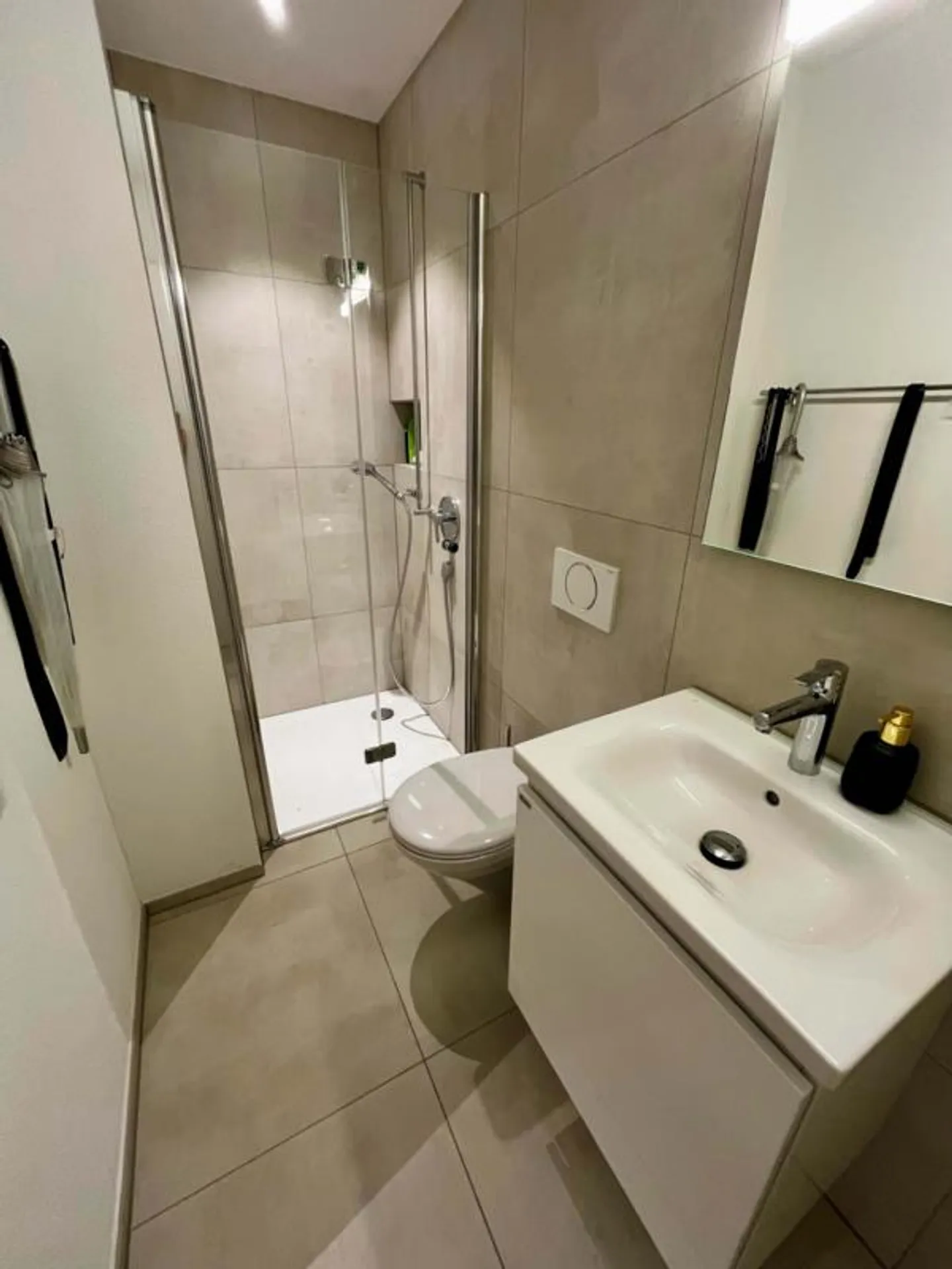 Beautiful Living and Enjoying - Photo 7 of 10