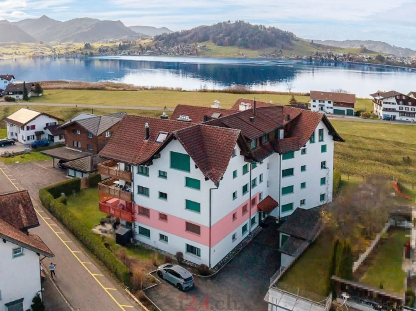 Appartement lumineux de 4,5 pièces avec vue sur le lac et panorama alpin - Photo 3 sur 12