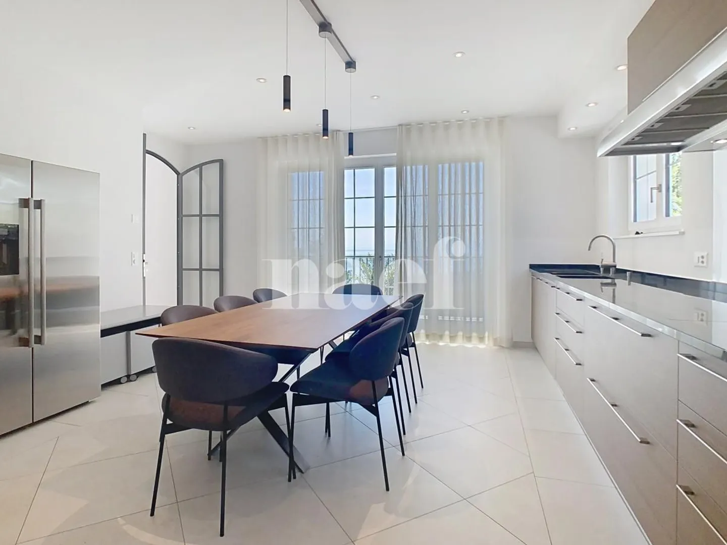 Villa contemporaine avec vue sur le lac - Photo 3 sur 12