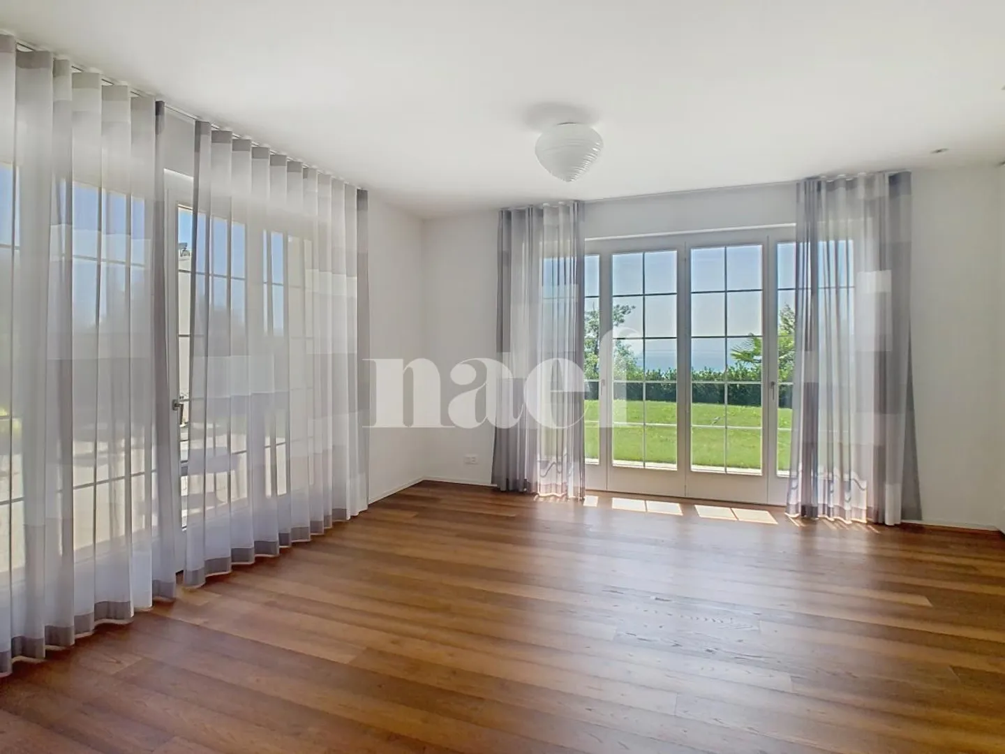 Villa contemporaine avec vue sur le lac - Photo 11 sur 12