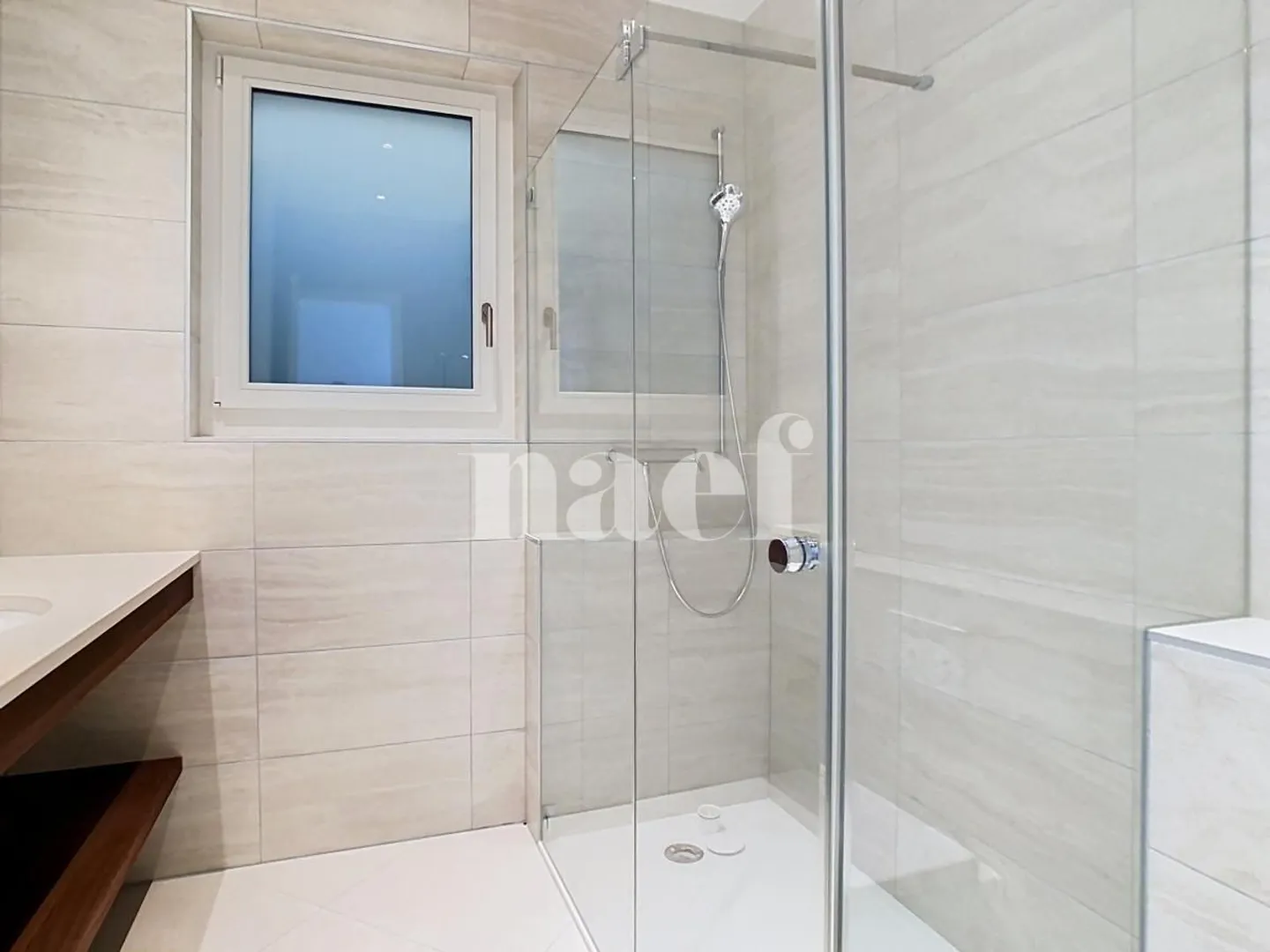 Villa contemporaine avec vue sur le lac - Photo 12 sur 12