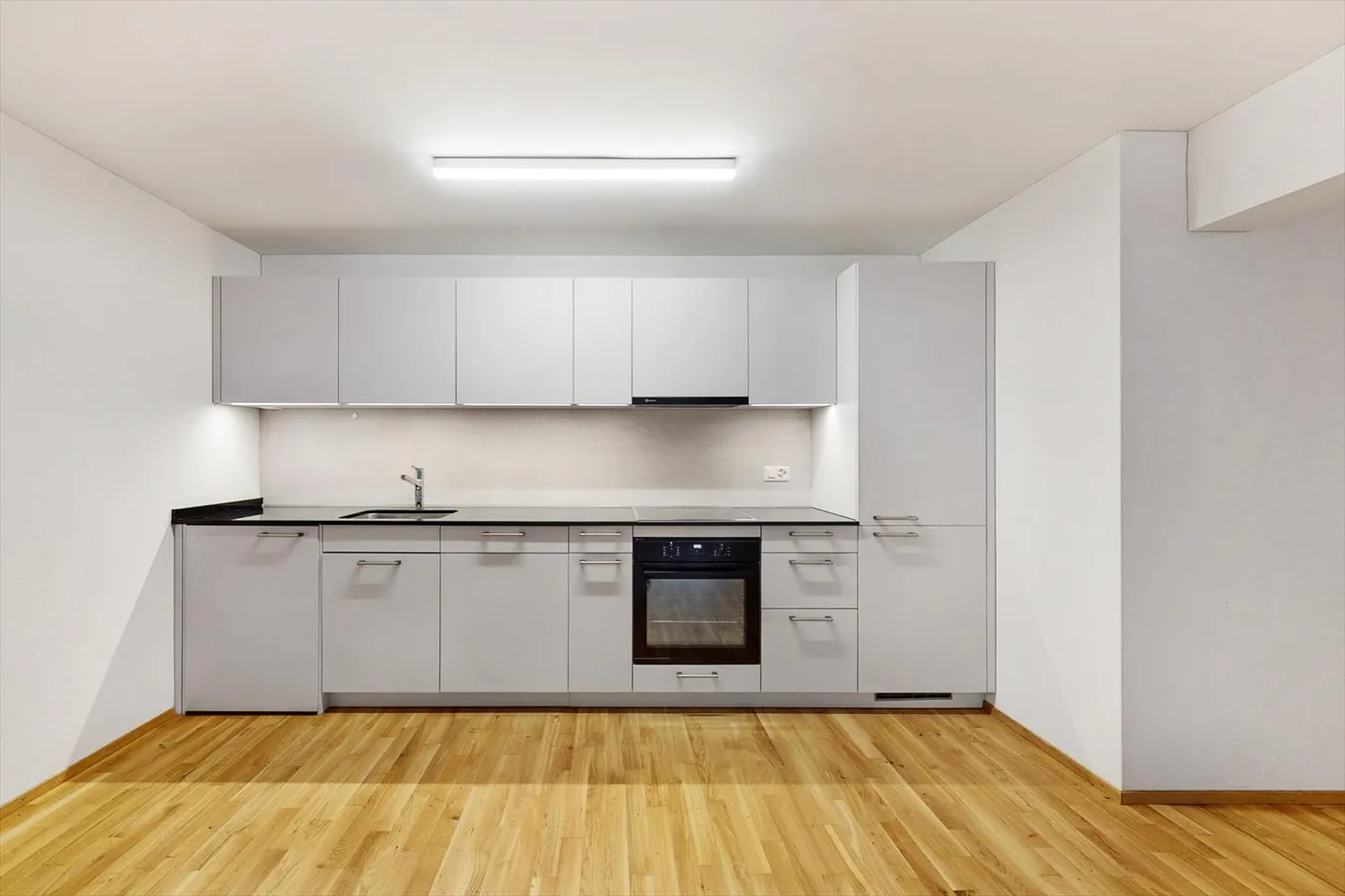 Homeoffice? In dieser grosszügigen Wohnung kein Problem! - Foto 3 von 7