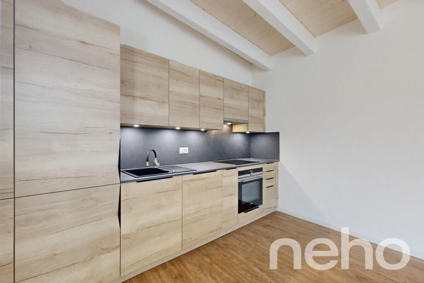 Magnificent fully renovated 4.5-room apartment with balcony! - Photo 3 of 13