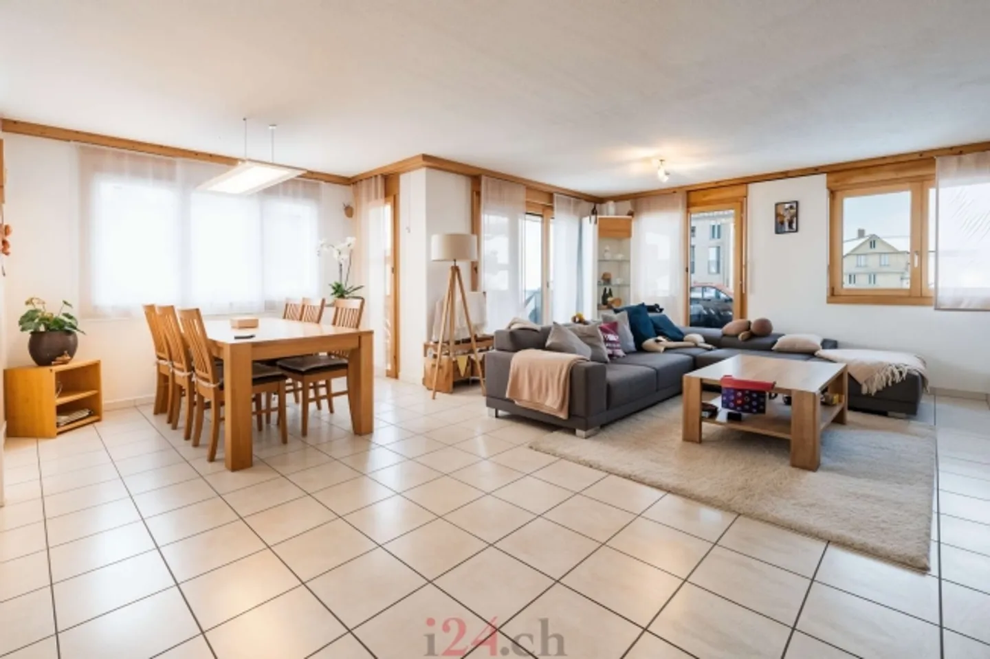 Appartement lumineux de 4,5 pièces avec vue sur le lac et panorama alpin - Photo 5 sur 12