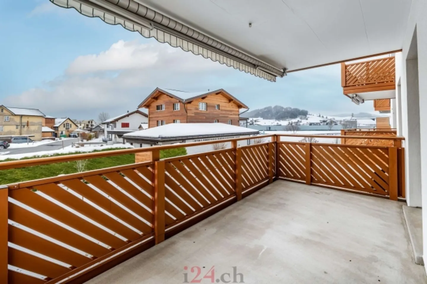 Appartement lumineux de 4,5 pièces avec vue sur le lac et panorama alpin - Photo 10 sur 12