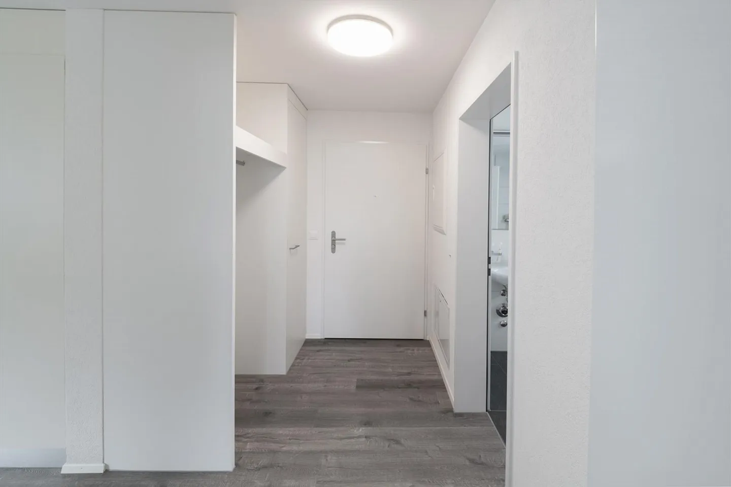 Schöne 2.5-Zimmer-Wohnung in Langwiesen! - Foto 6 von 8