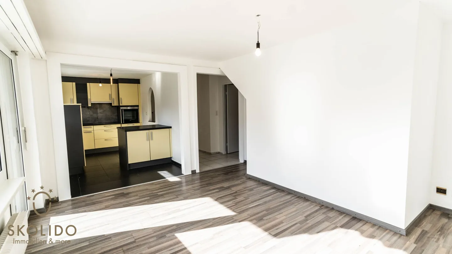 Appartamento 4,5 locali completamente ristrutturato con vista sulla valle del Rodano - Foto 13 di 20
