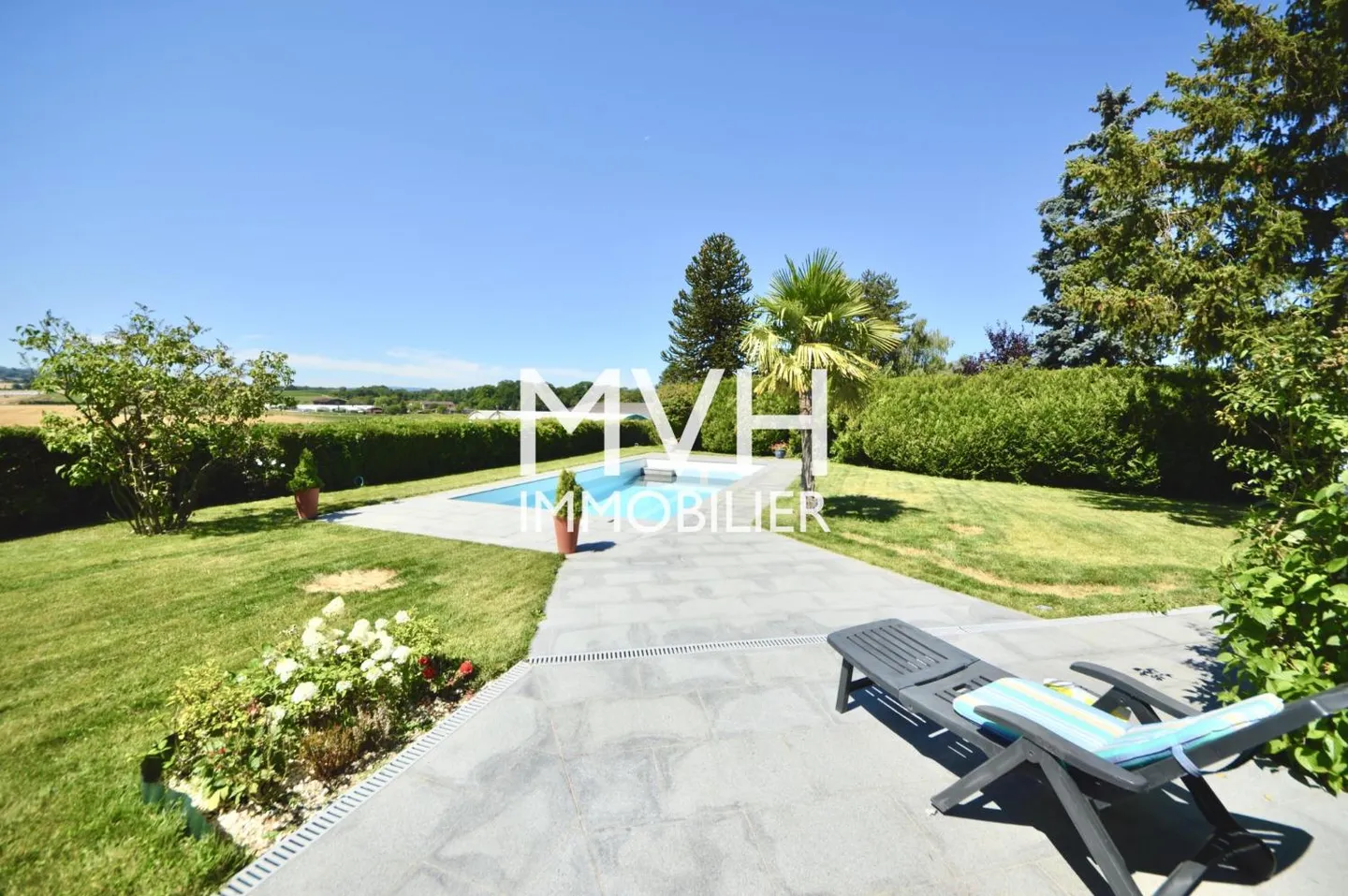 Villa d'Architecte avec Piscine - Photo 1 sur 9