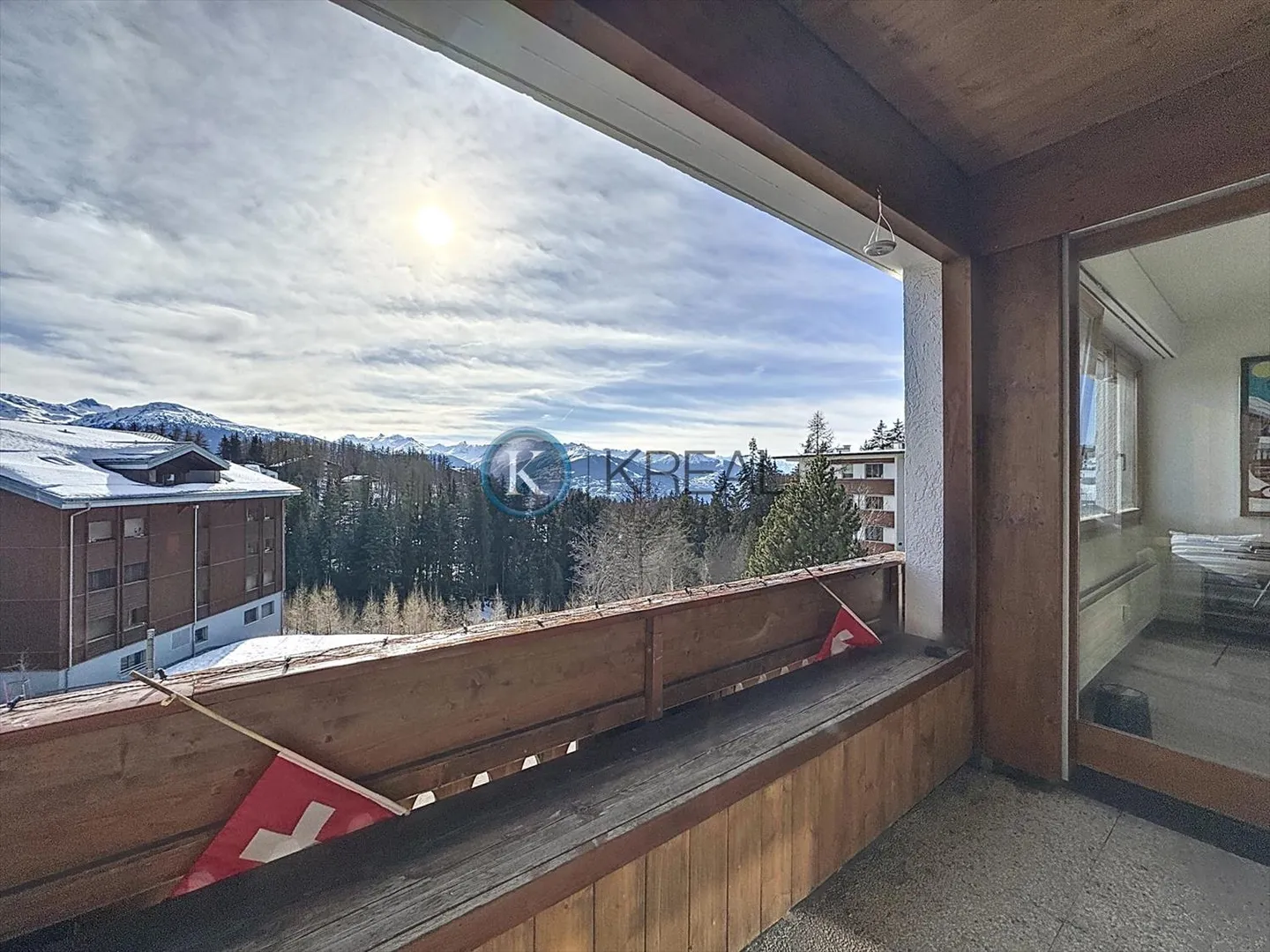 Stunning 3.5 Room Apartment with Breathtaking Views of the Alps - Photo 1 of 11