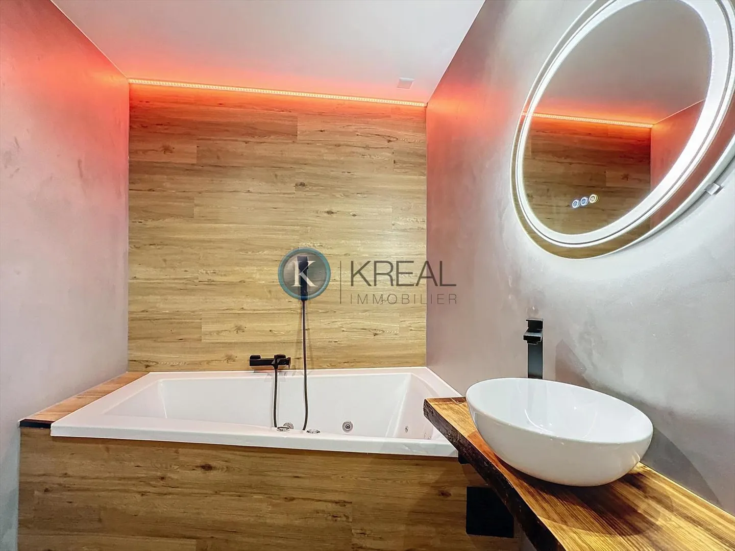 Stunning 3.5 Room Apartment with Breathtaking Views of the Alps - Photo 9 of 11