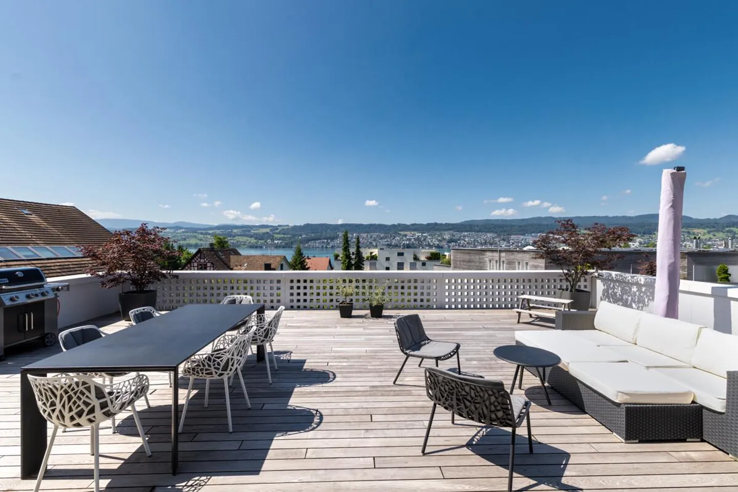 Meilen: moderne Wohnung mit grosser Terrasse und direktem Liftzugang - Foto 2 von 6