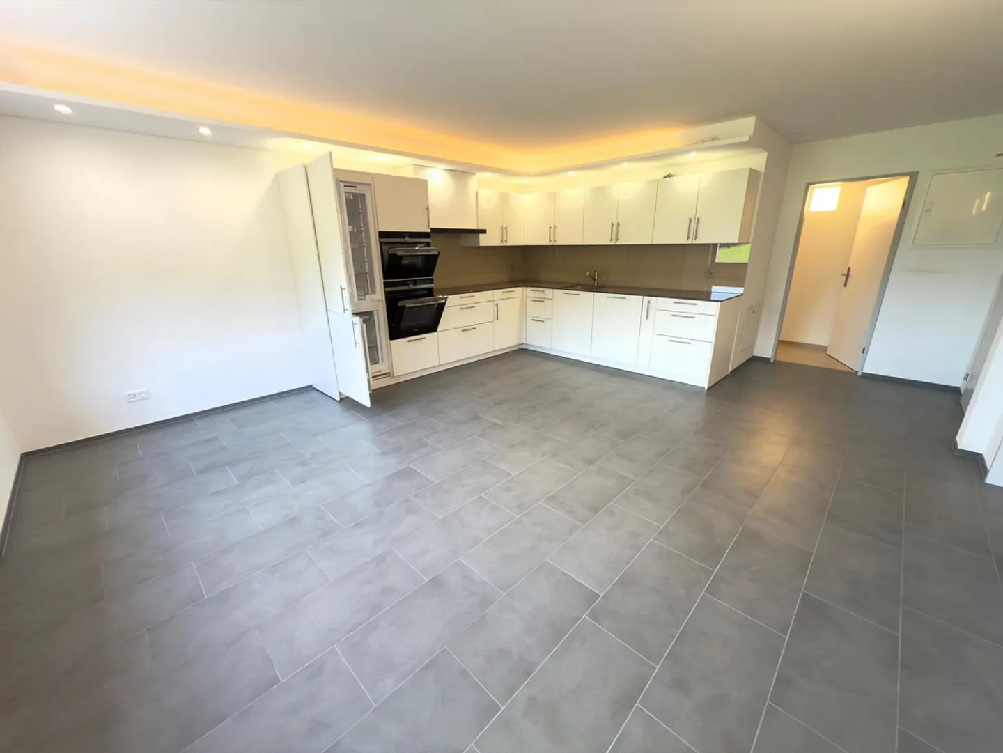 Charmante Wohnung mit Grünblick - Foto 2 von 5