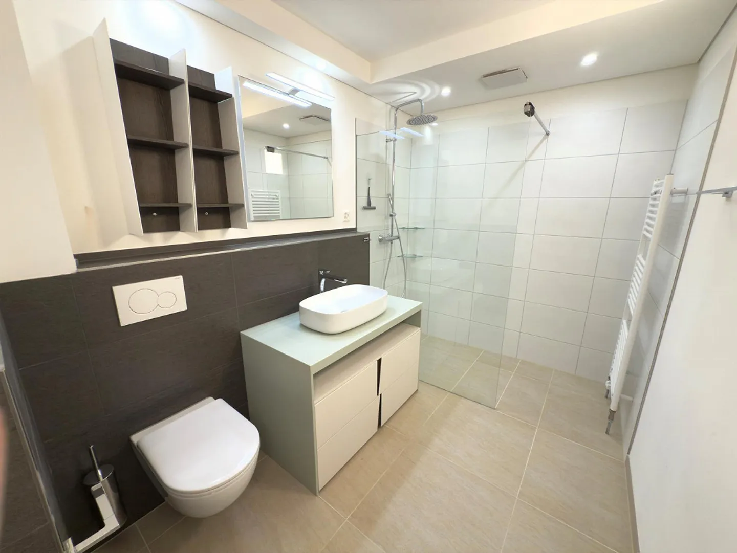 Charmante Wohnung mit Grünblick - Foto 4 von 5