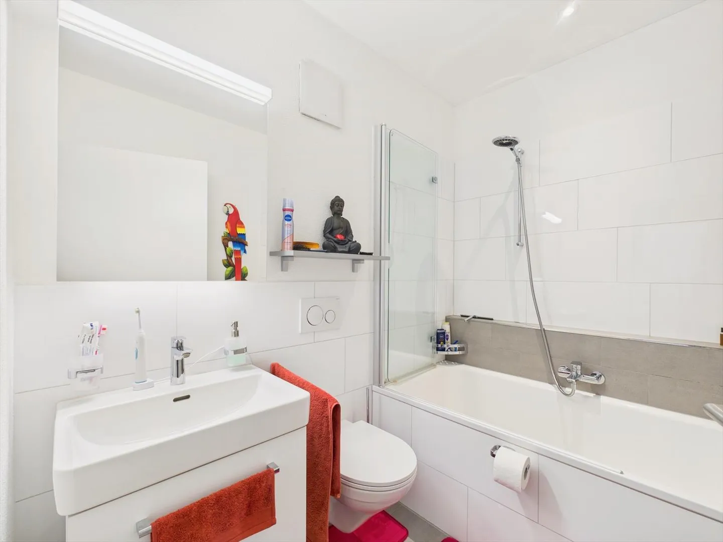 Appartement lumineux de 2,5 pièces avec grande terrasse à Staad - Photo 9 sur 13