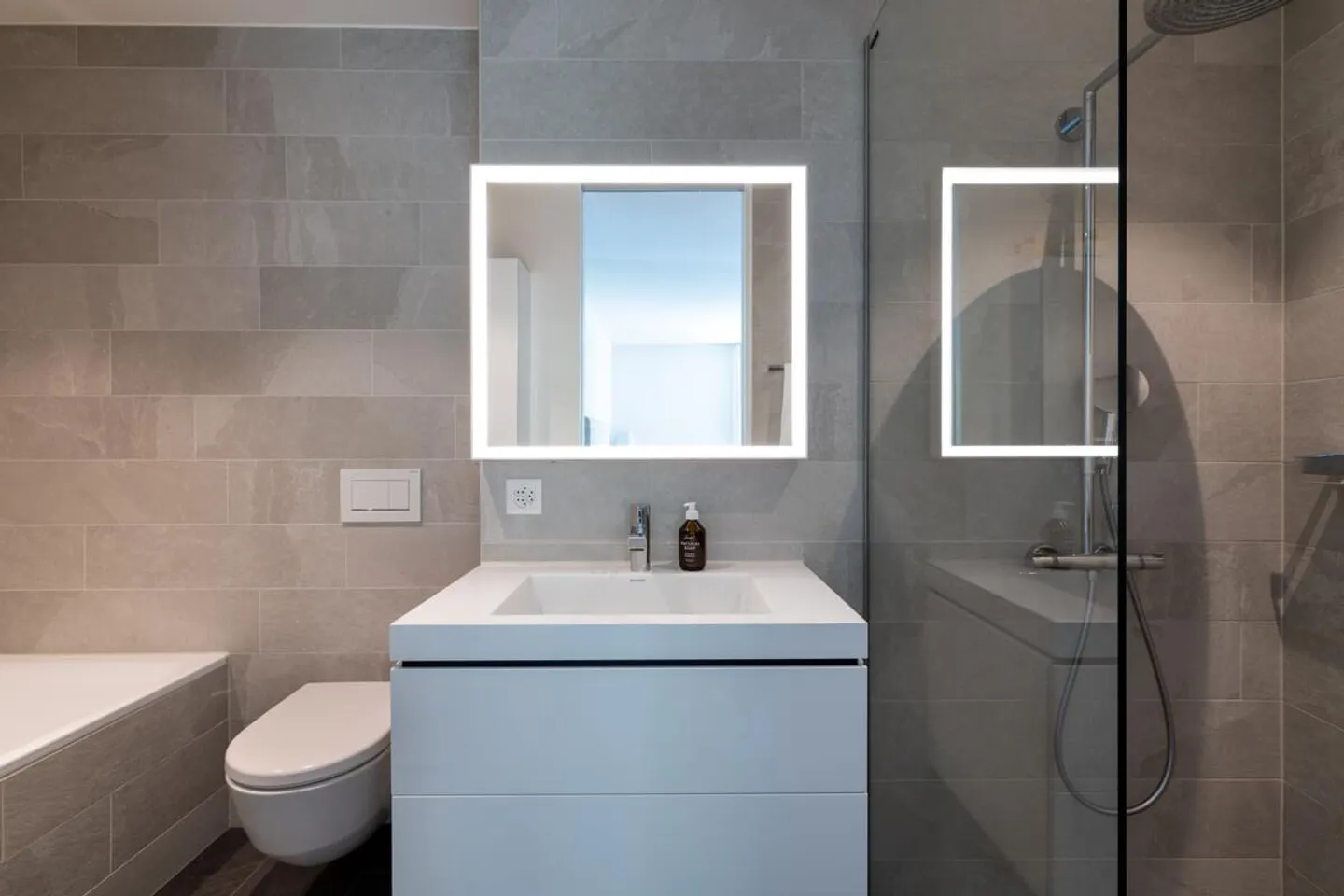 Meilen: moderne Wohnung mit grosser Terrasse und direktem Liftzugang - Foto 4 von 6