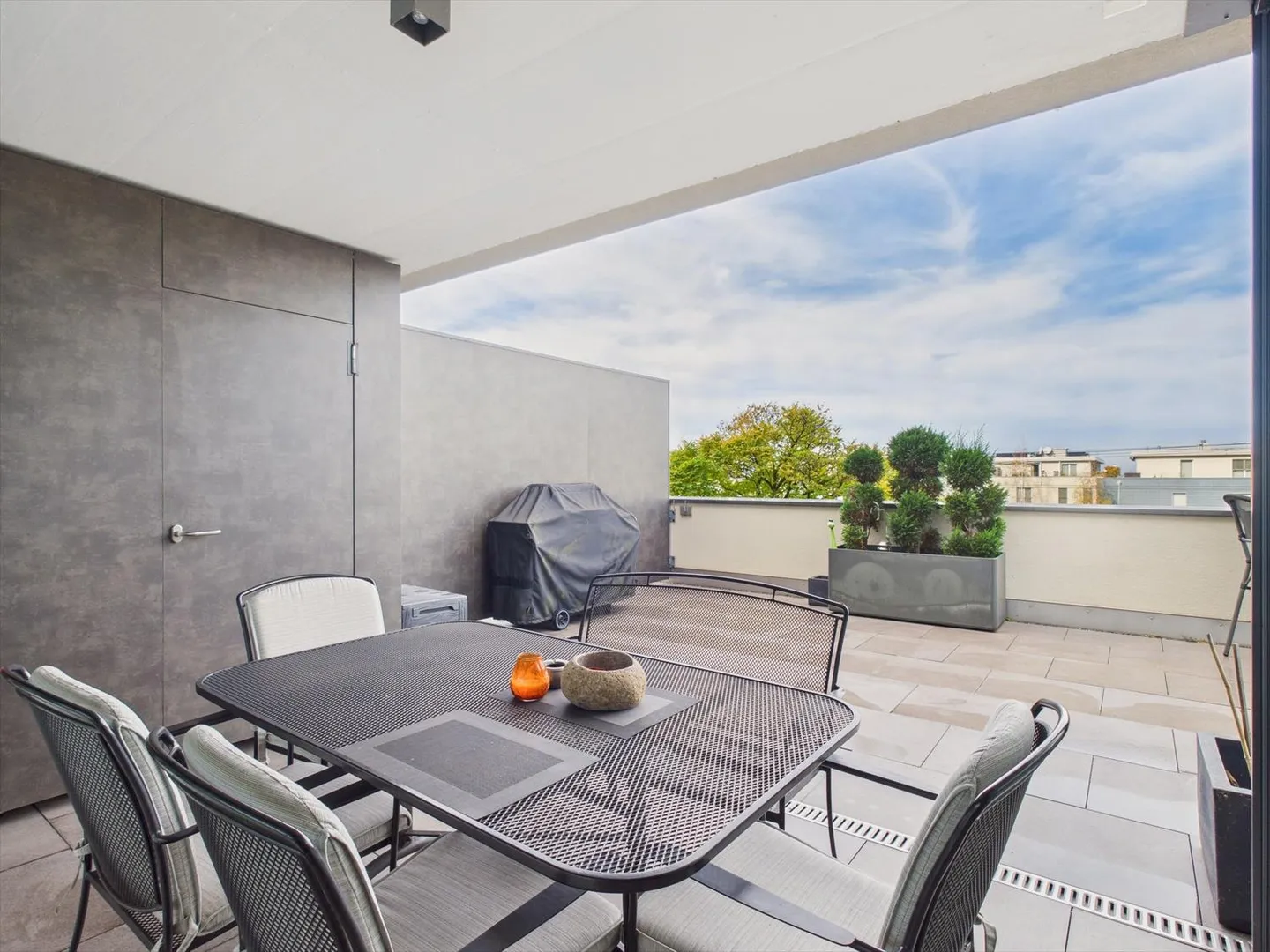 Appartement lumineux de 2,5 pièces avec grande terrasse à Staad - Photo 10 sur 13
