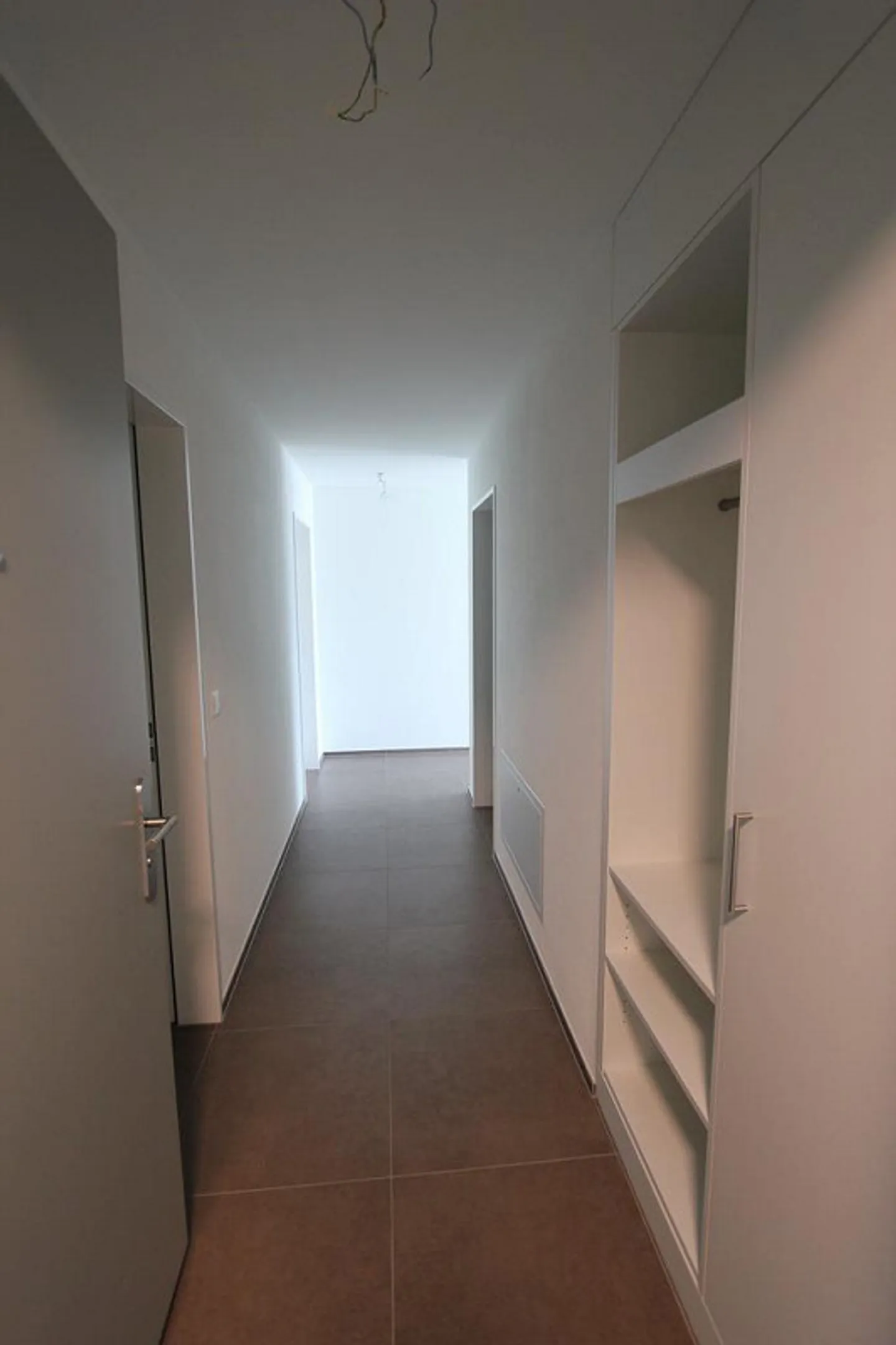 Bright 3.5 Room Apartment - Photo 9 of 10