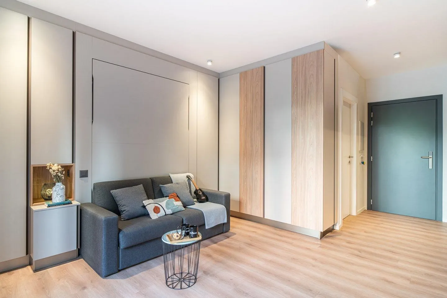 Centrally Located Apartment - Photo 11 of 11