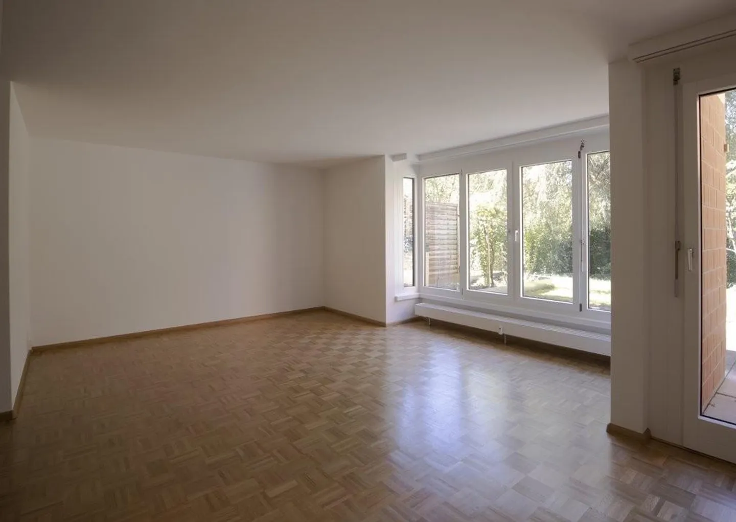 5.5-room maisonette apartment with beautiful seating area and private washing tower - Photo 5 of 12