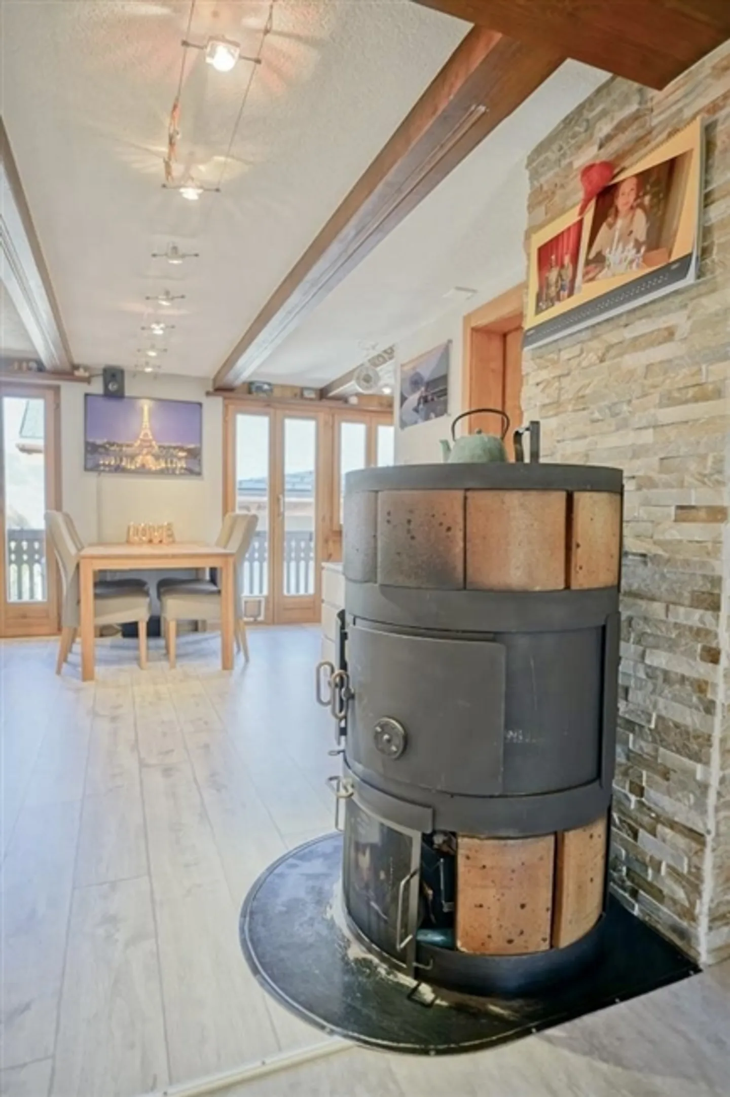 A 5.5 room village house with a lot of charm in Nendaz - Photo 2 of 14