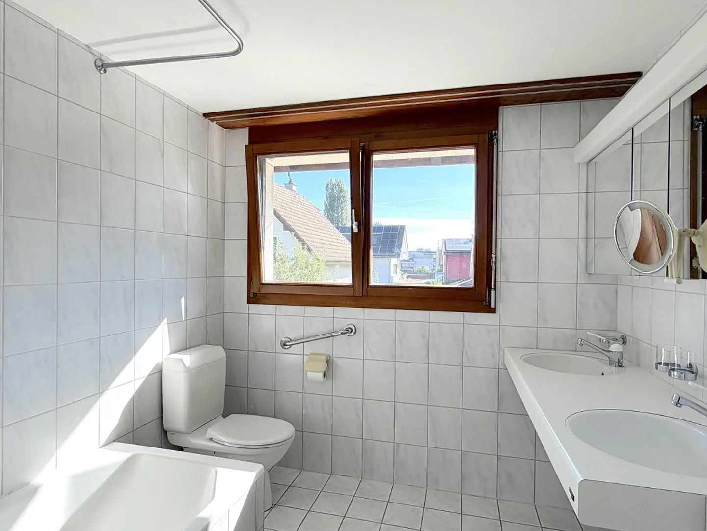 Attractive 5.5 Room Semi-Detached House with Spacious Living Concept and Garage - Photo 9 of 14