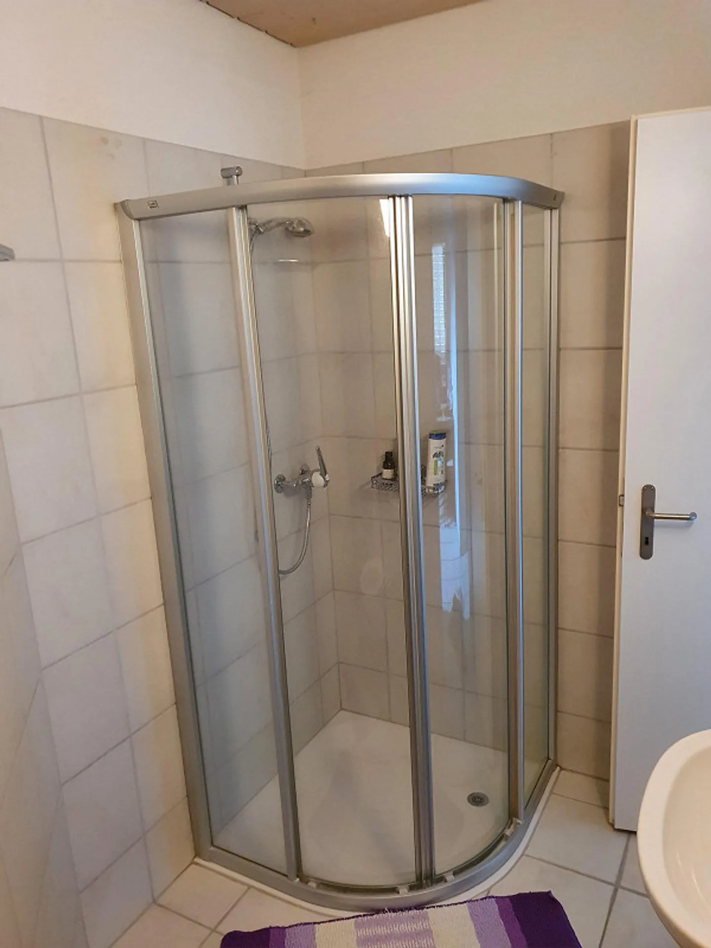 2.5 Room Apartment in Hagenbuch - Photo 5 of 7