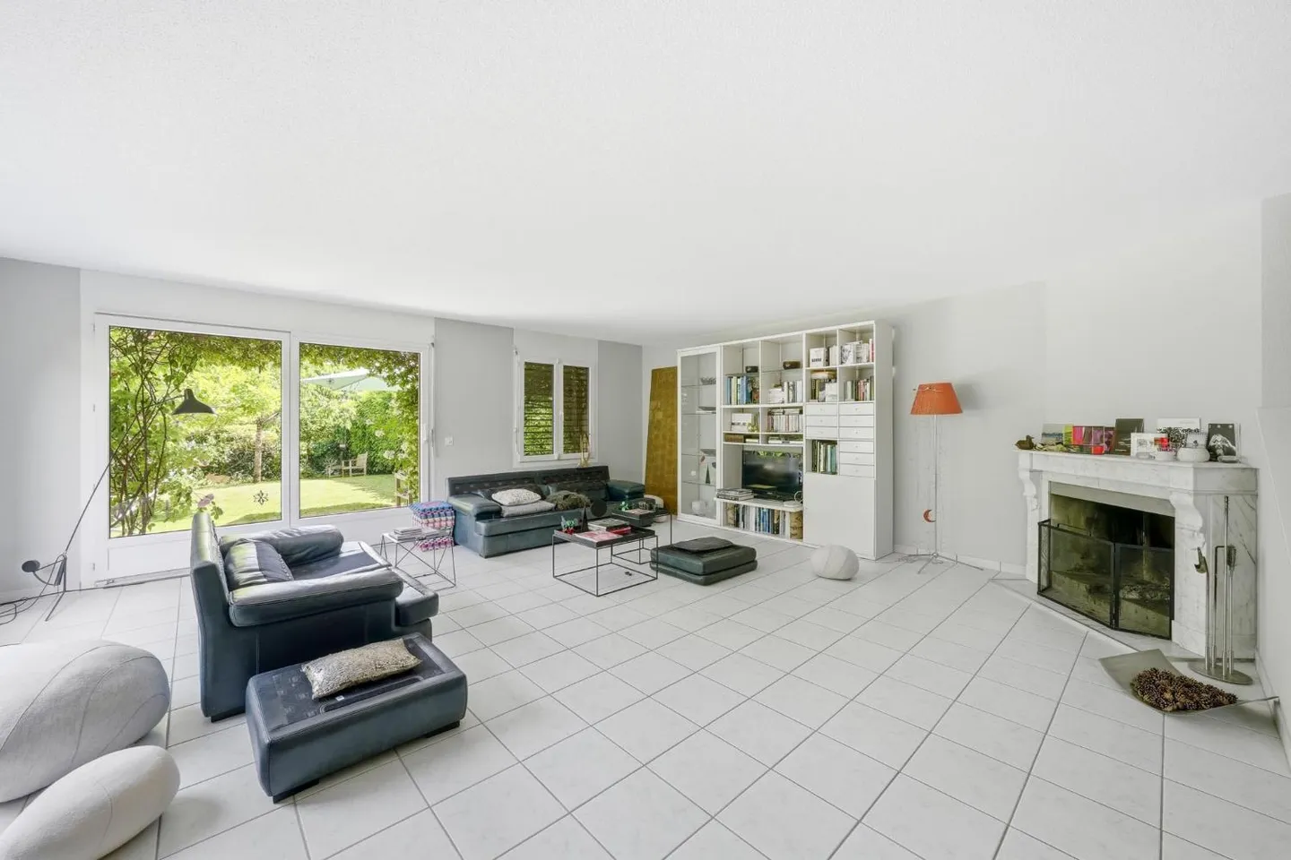 Maison Mitoyenne Charmante - Photo 2 sur 7