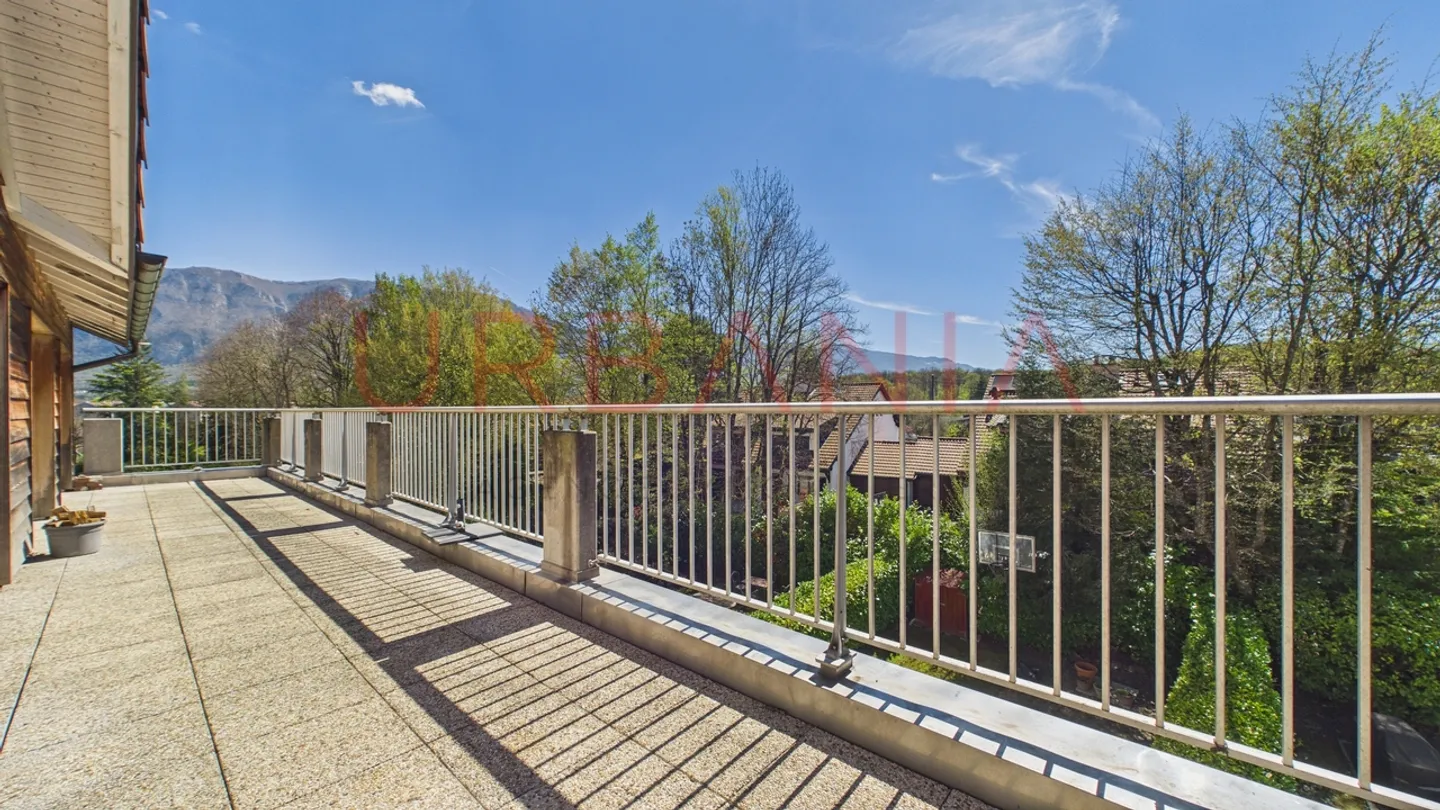 Appartement spacieux avec terrasse - Photo 6 sur 13