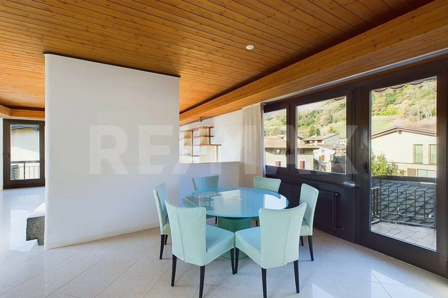 Espace, confort et jardin : l'appartement parfait pour grandir en famille - Photo 6 sur 13