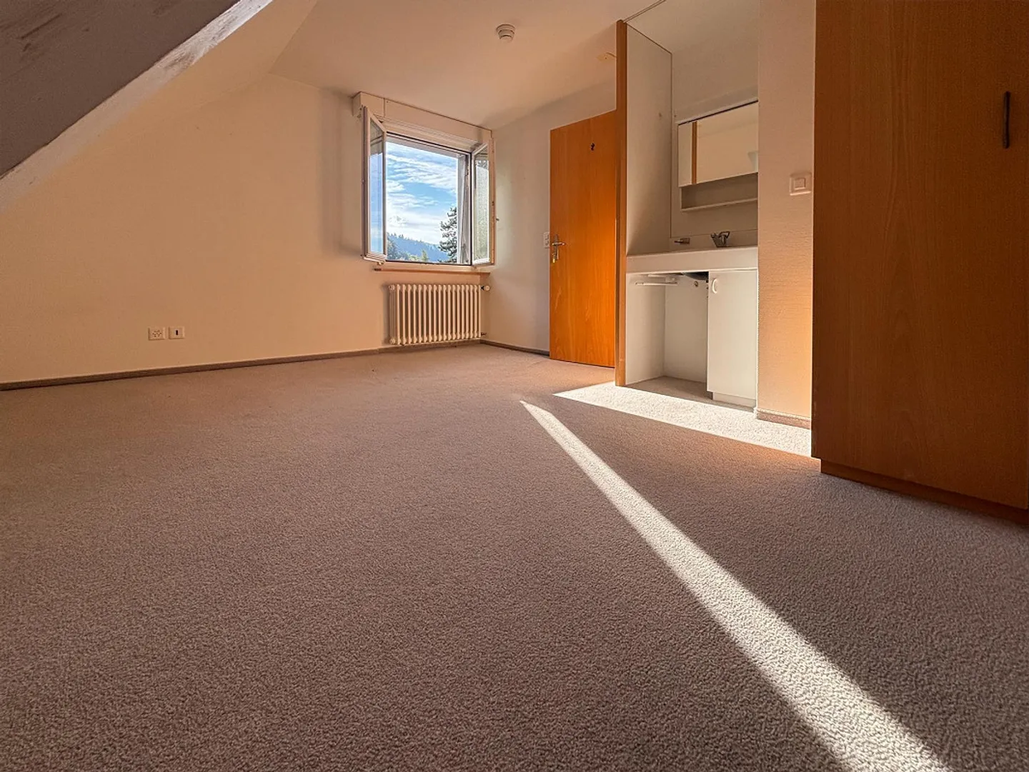 Appartement spacieux de 3 pièces au bord du lac Ägeri avec charme et vue sur le lac - Photo 7 sur 19