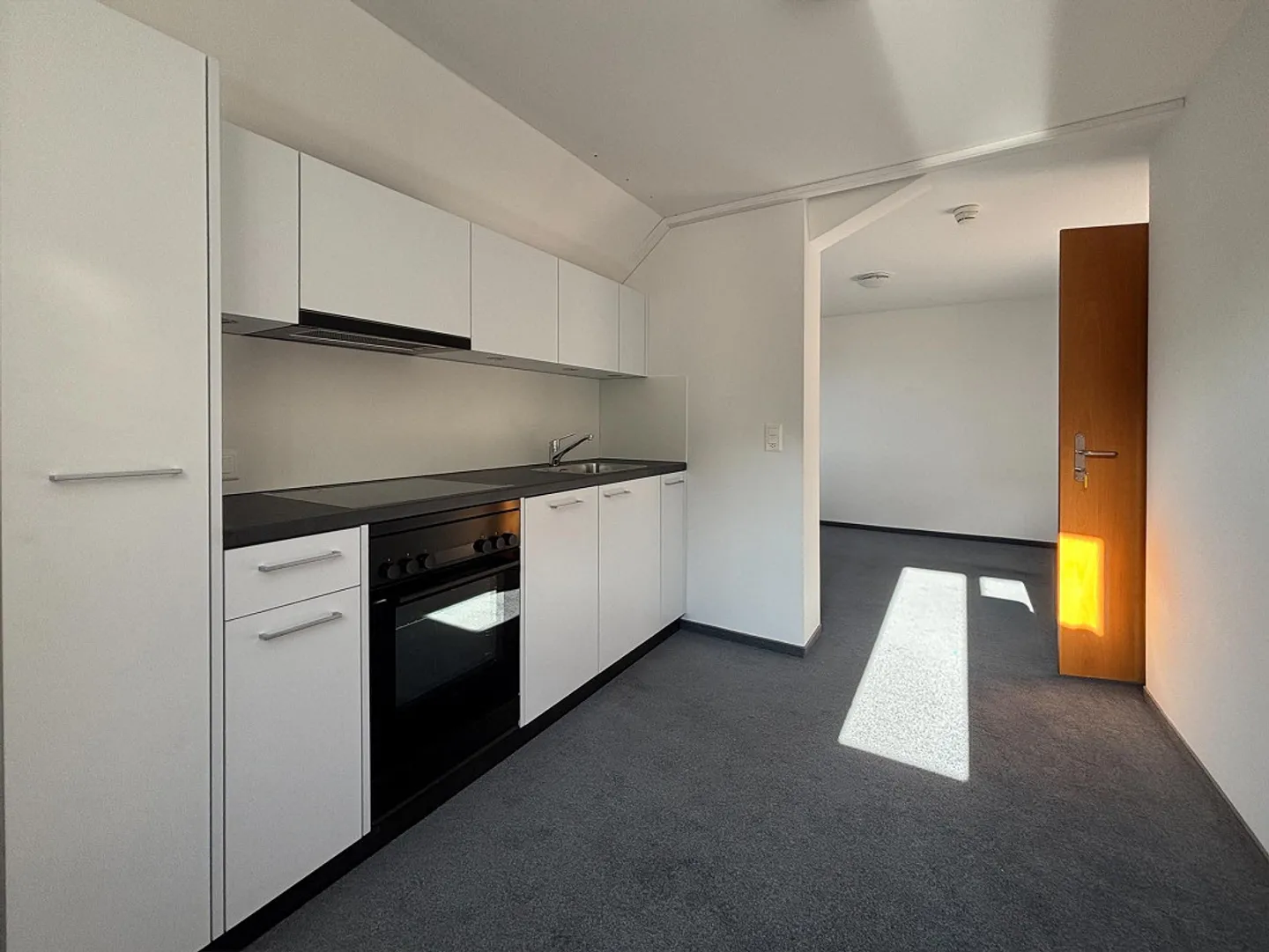 Appartement spacieux de 3 pièces au bord du lac Ägeri avec charme et vue sur le lac - Photo 14 sur 19