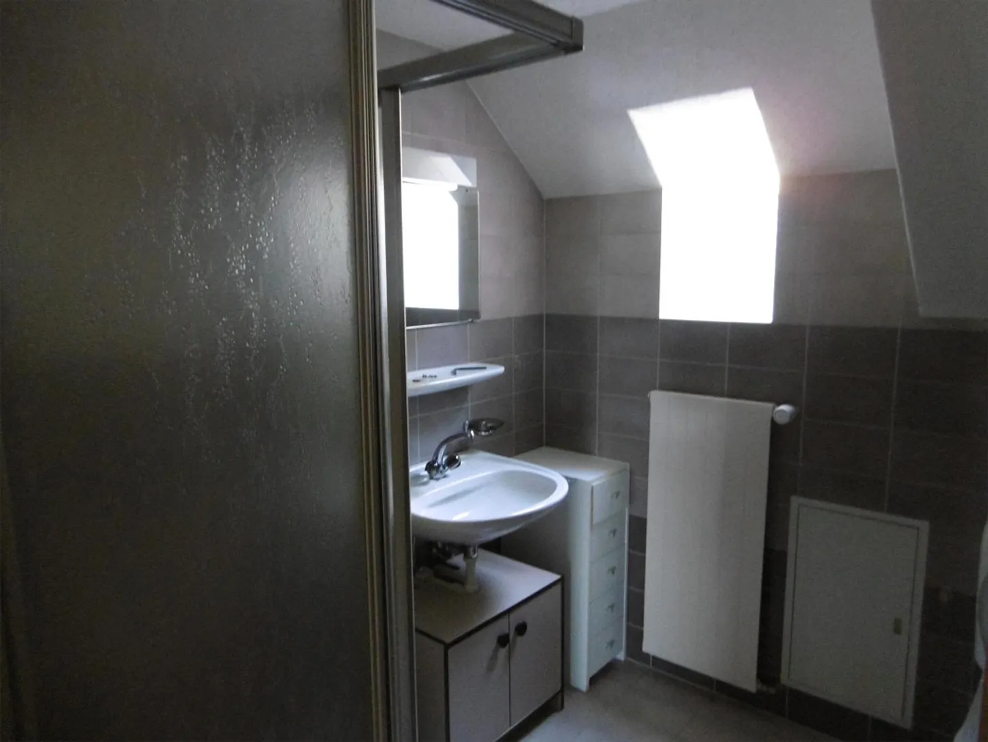 Appartement spacieux de 3 pièces au bord du lac Ägeri avec charme et vue sur le lac - Photo 16 sur 19
