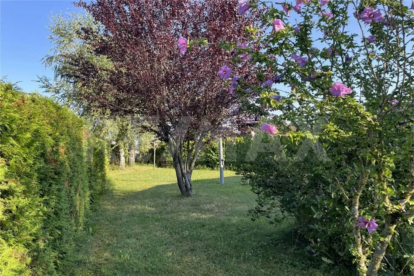 Leisure plot in caravaning area Ideal location south of Lake Neuchâtel - Photo 3 of 8