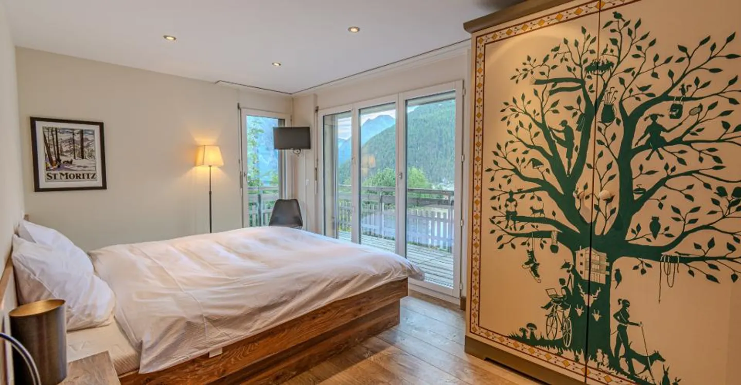 Exclusive Alpine chalet for sale in snow-secure Saas-Fee - Photo 13 of 16