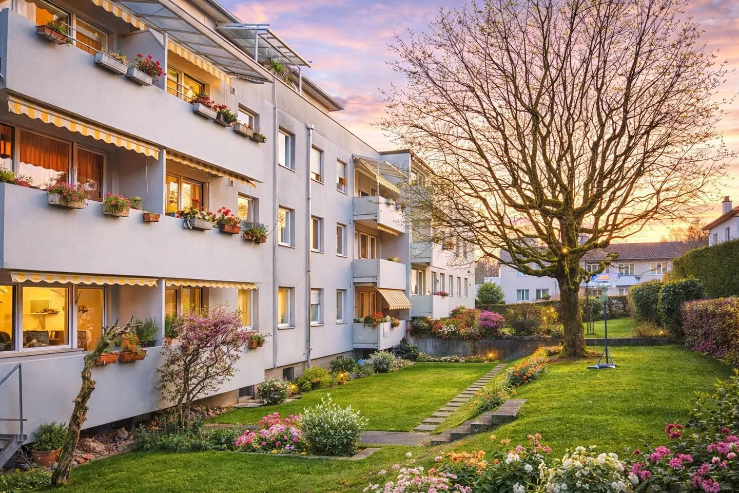 La tua perla residenziale a Binningen - modernizzata e vicina alla città - Foto 2 di 13
