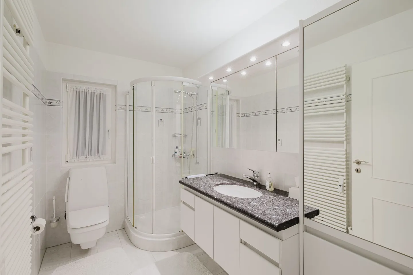 Wonderful apartment above Lake Lugano - Photo 18 of 26