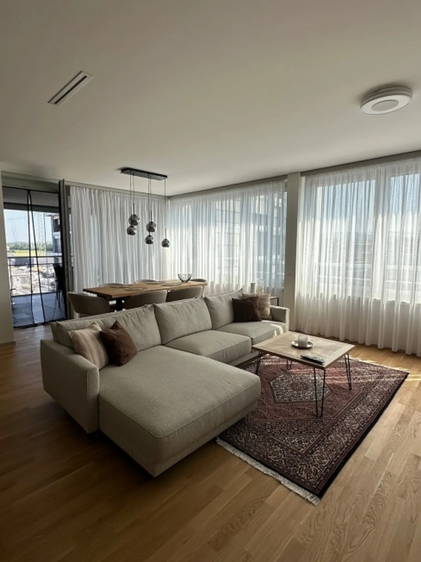 «3½ ZI-WOHNUNG IN CHAM (ZG), MÖBLIERT, TEMPORÄR» - Foto 2 von 10