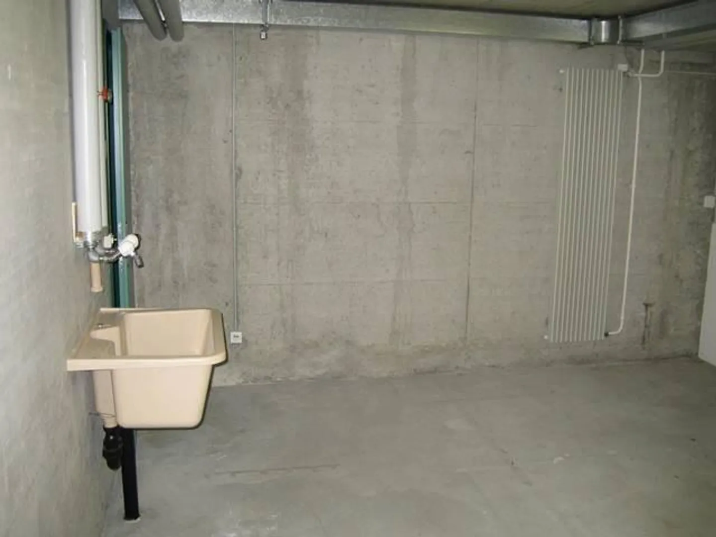 "Ziegelei-Märit": Salle de bricolage (environ 13 m2), 1er sous-sol - Photo 3 sur 4