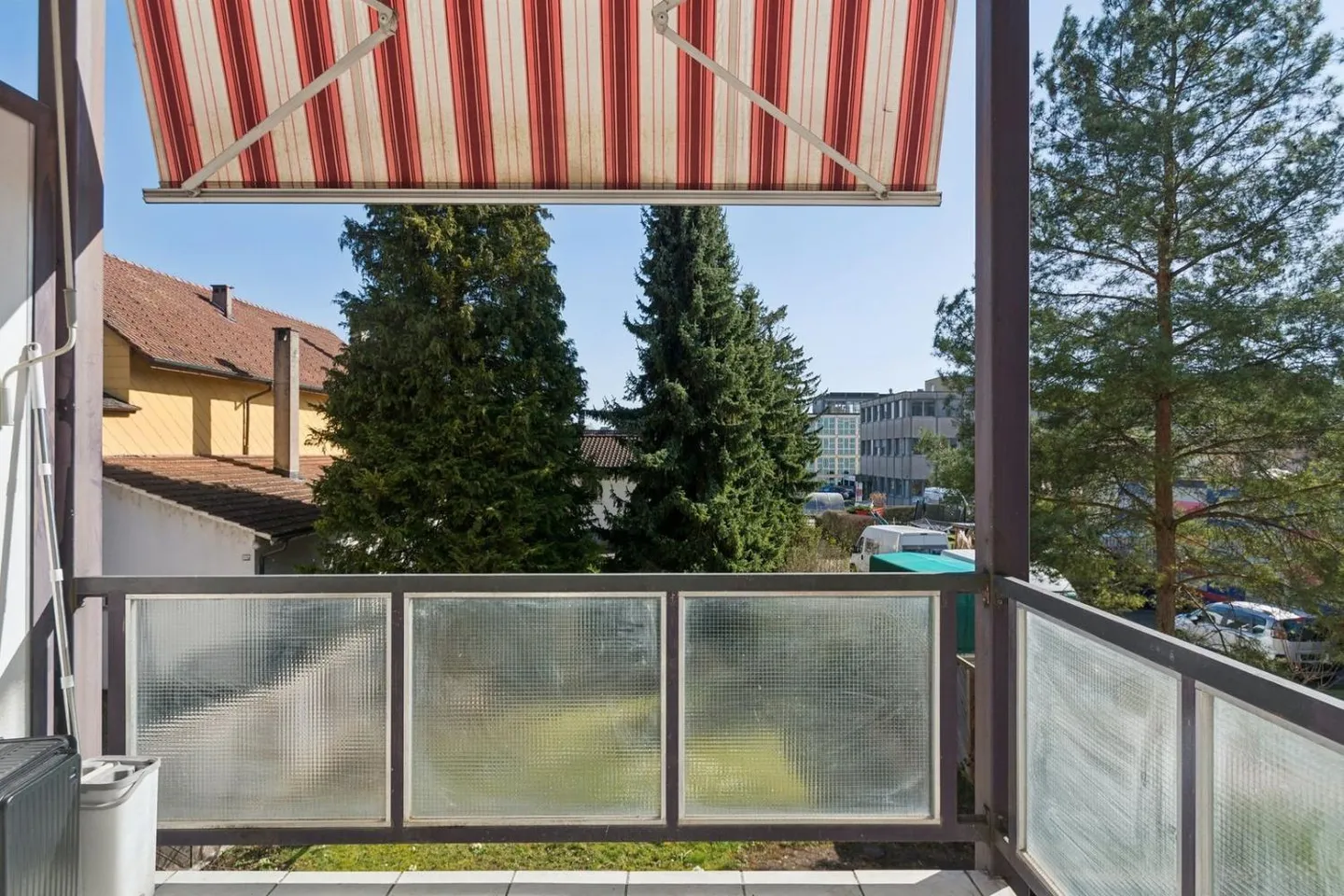 Lichtdurchflutete Wohnung in Biel - Foto 2 von 13