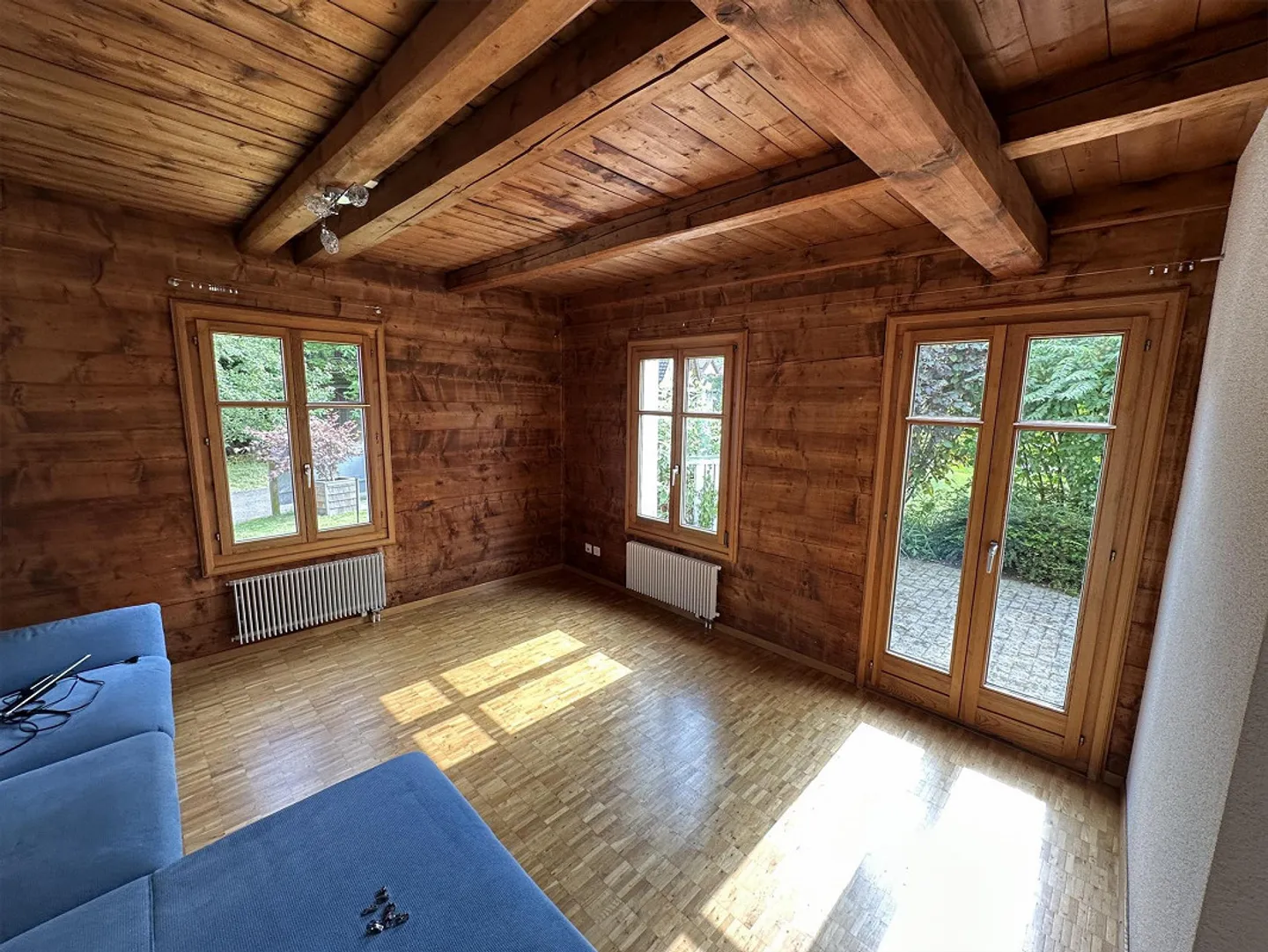 Appartement en duplex de 2,5 pièces situé au calme avec terrasse - Photo 2 sur 9