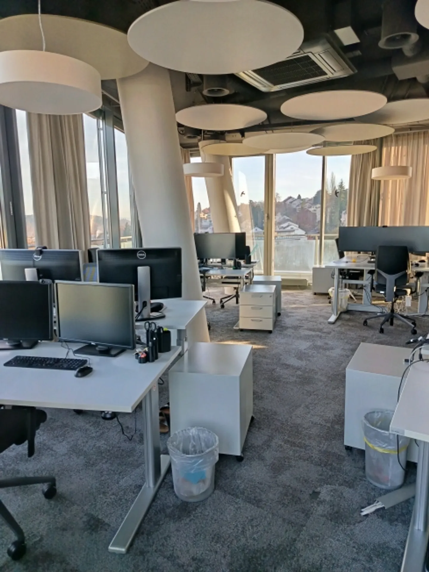 Heller Büroraum zu vermieten - Foto 1 von 7