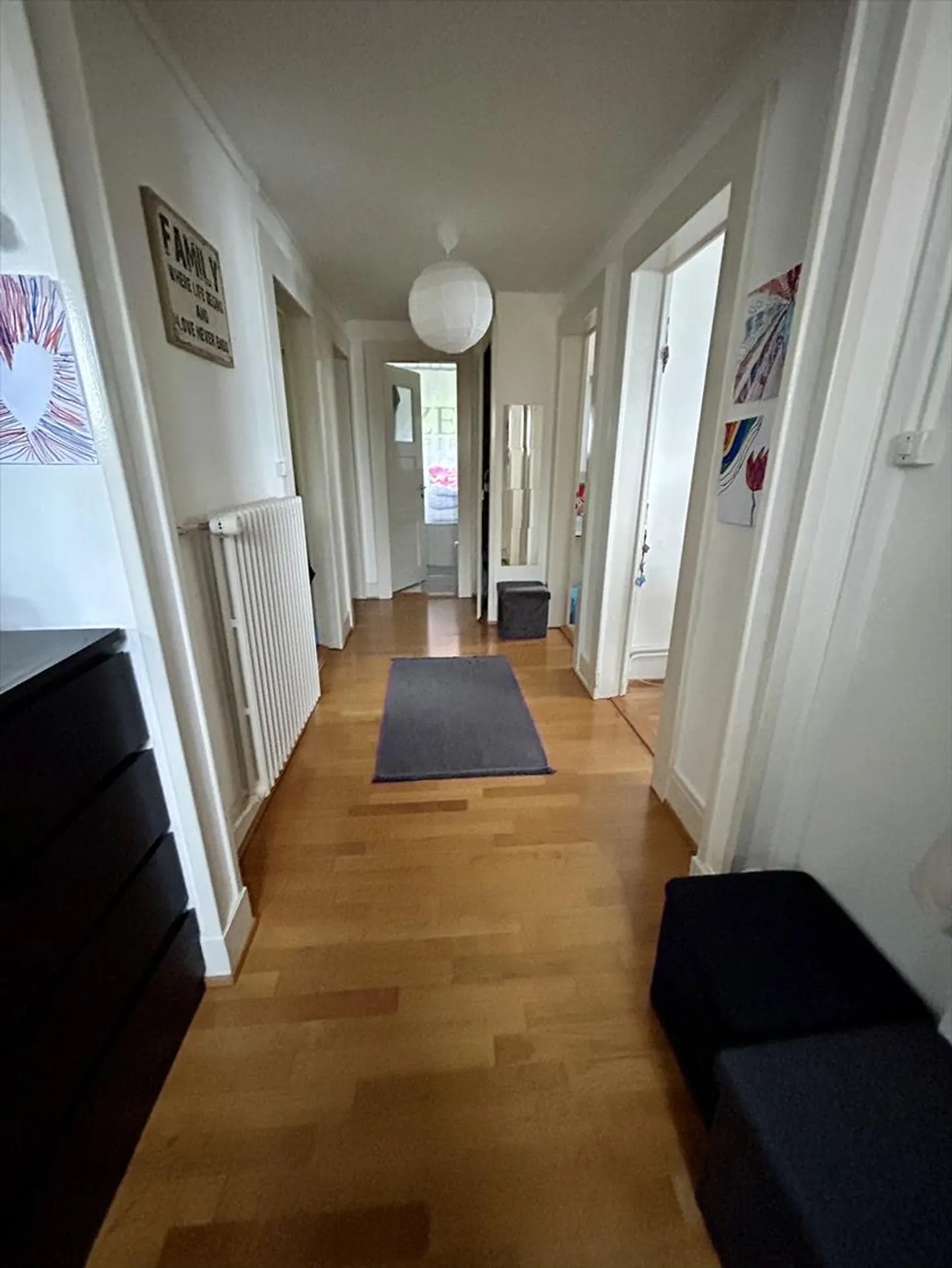 Beautiful refreshed 3-room apartment on the 1st floor with stunning views of the lake and the Alps - Photo 6 of 9