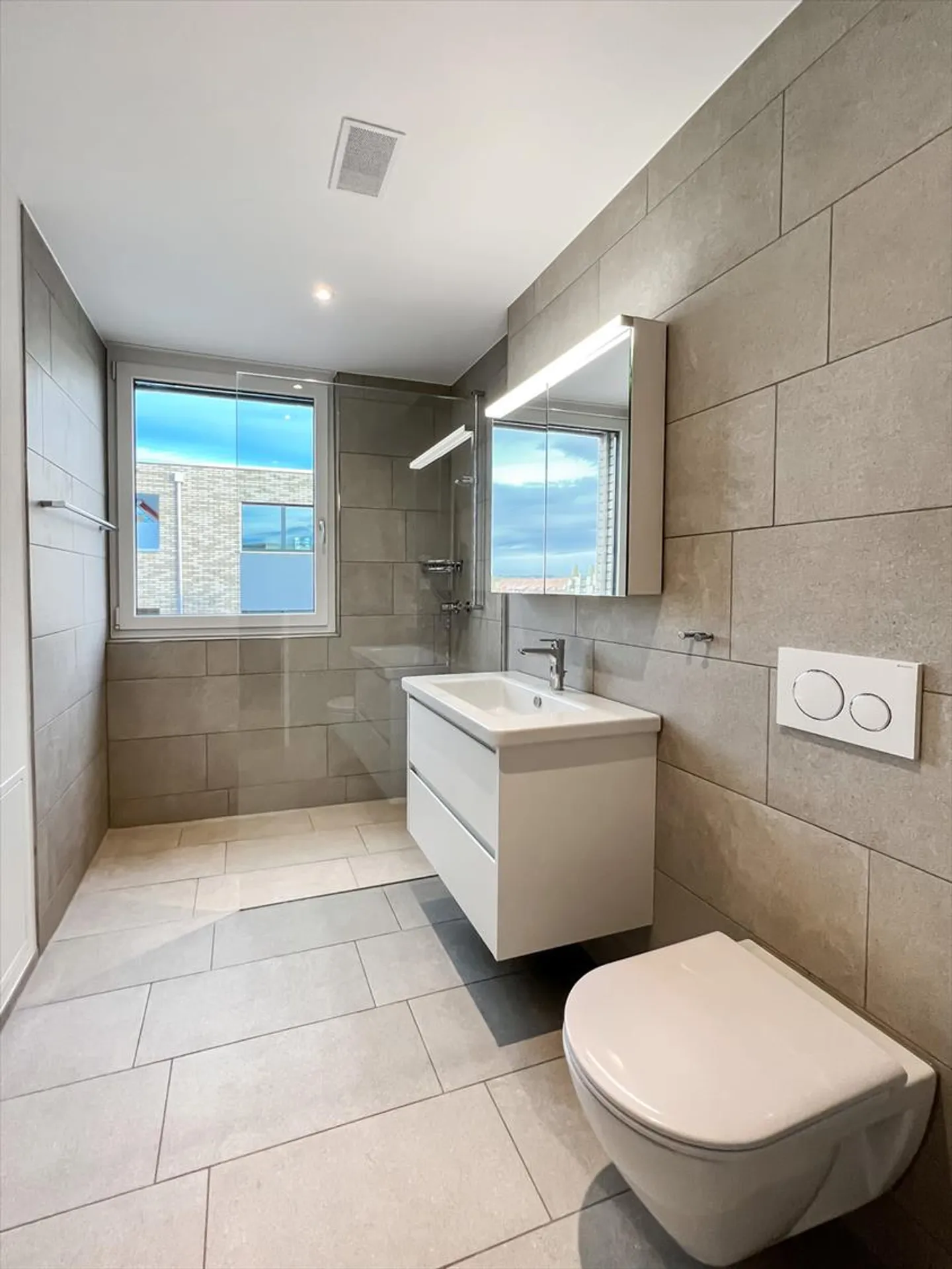 Penthouse for rent - Photo 4 of 7