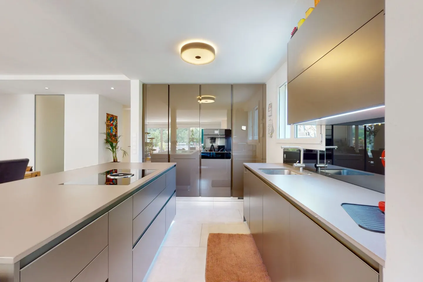 Unique Living Experience - Exclusive 5.5-Room Terrace Apartment with Sauna & Fireplace - Photo 4 of 10