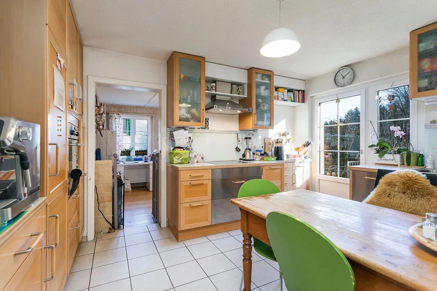 Idyllic property with two residential units - Photo 6 of 9