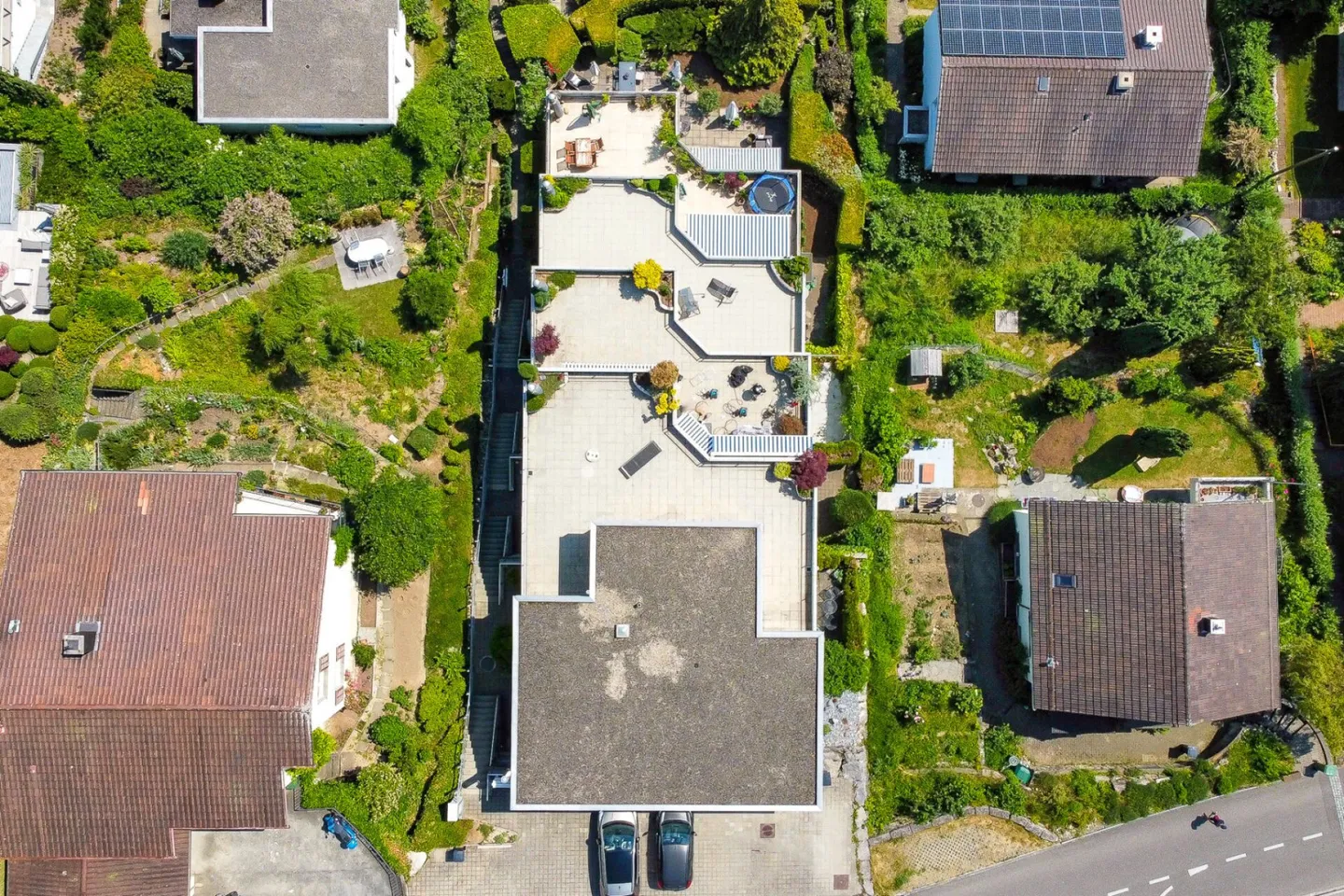 Unique Living Experience - Exclusive 5.5-Room Terrace Apartment with Sauna & Fireplace - Photo 10 of 10