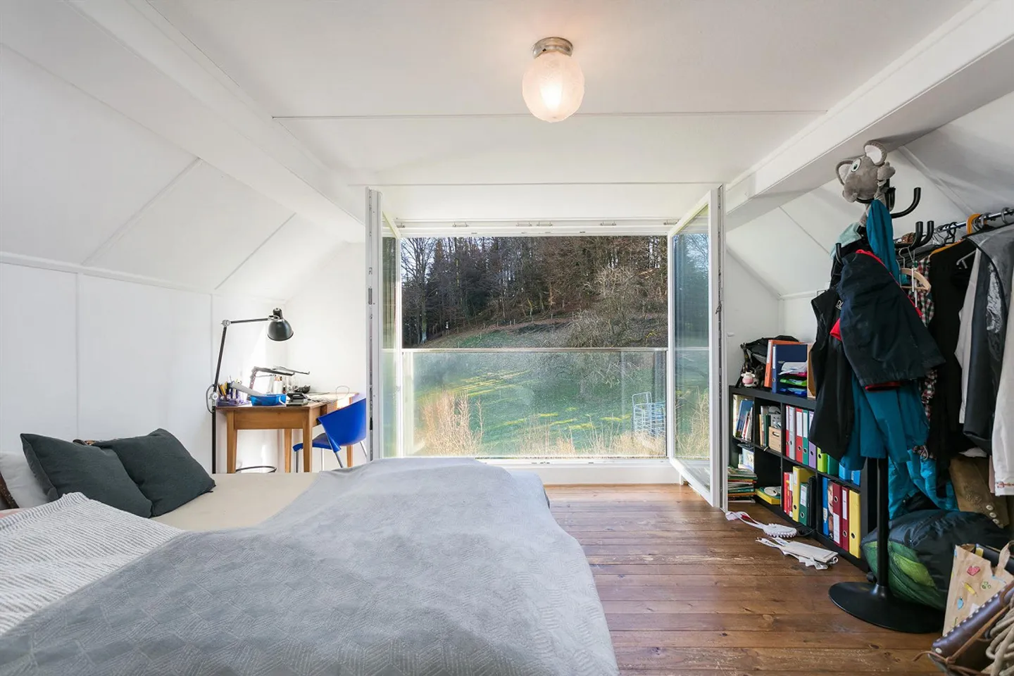 Idyllic property with two residential units - Photo 9 of 9