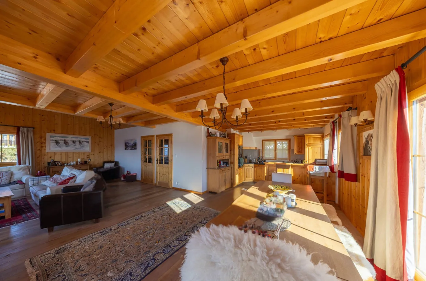 Spazioso chalet con vista mozzafiato vicino agli impianti di risalita - Foto 8 di 24