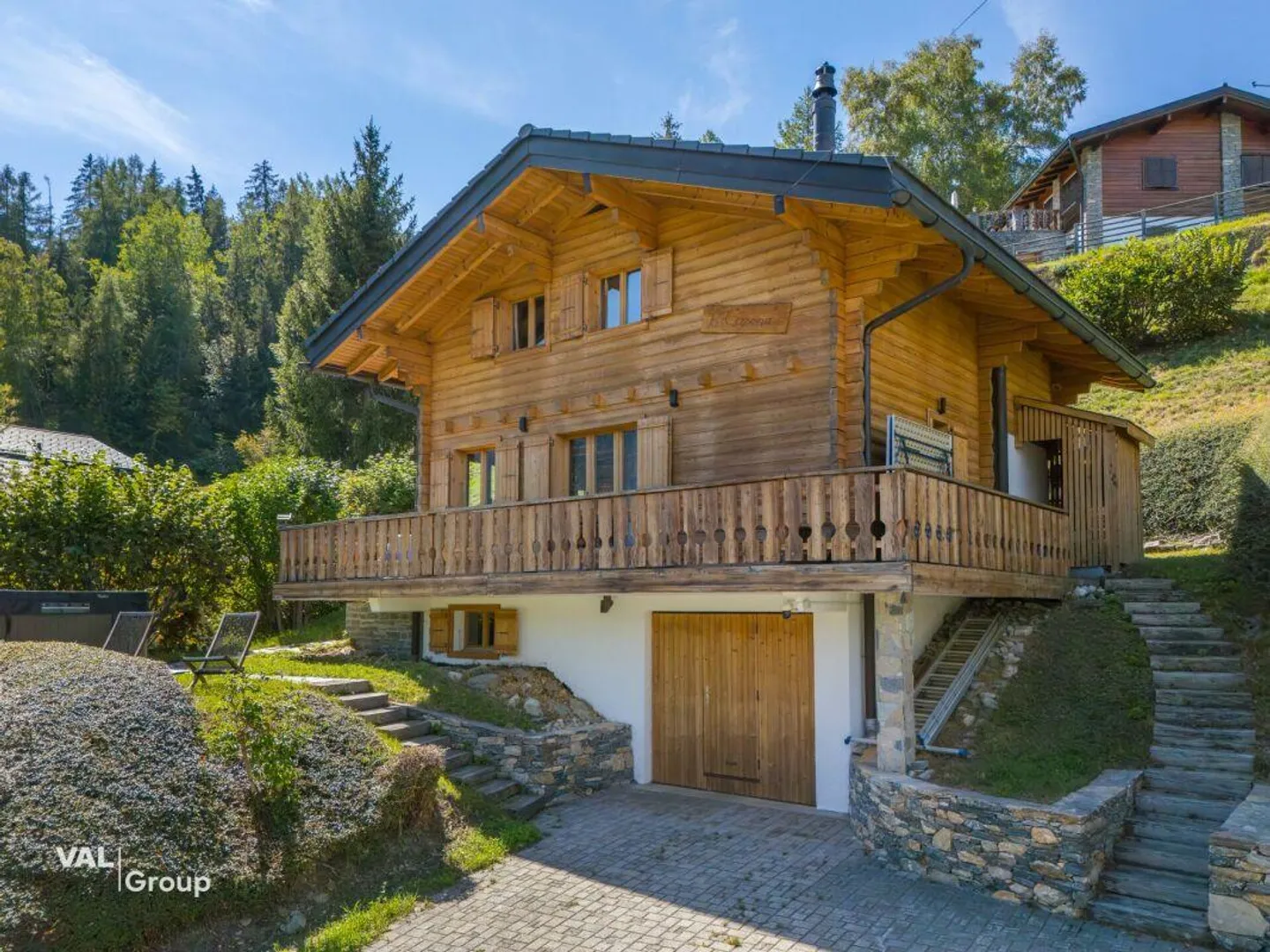 View, comfort and well-being! Superb furnished chalet in La Tzoumaz - Photo 2 of 20